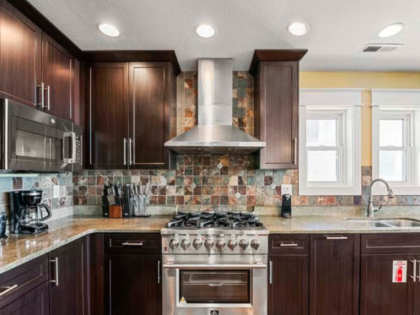 Luxurious Oceanfront Estate in Kill Devil Hills - Perfect for Large Groups